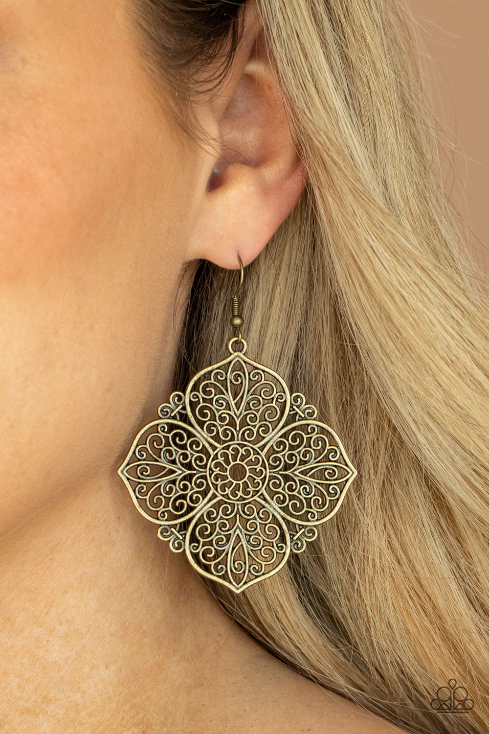 DUBAI DETOUR - BRASS SQUARE FILIGREE FLORAL PENDANT EARRINGS