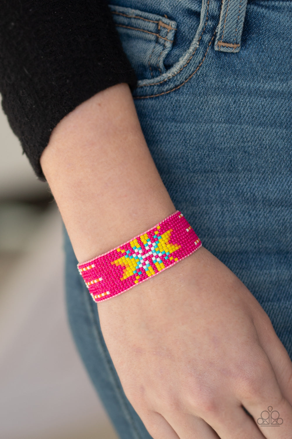 BEADED BADLANDS - PINK SEED BEAD TRIBAL DESIGN BRACELET