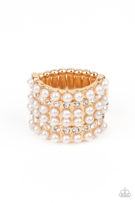 VERIFIED VINTAGE - GOLD AND PEARLS RING