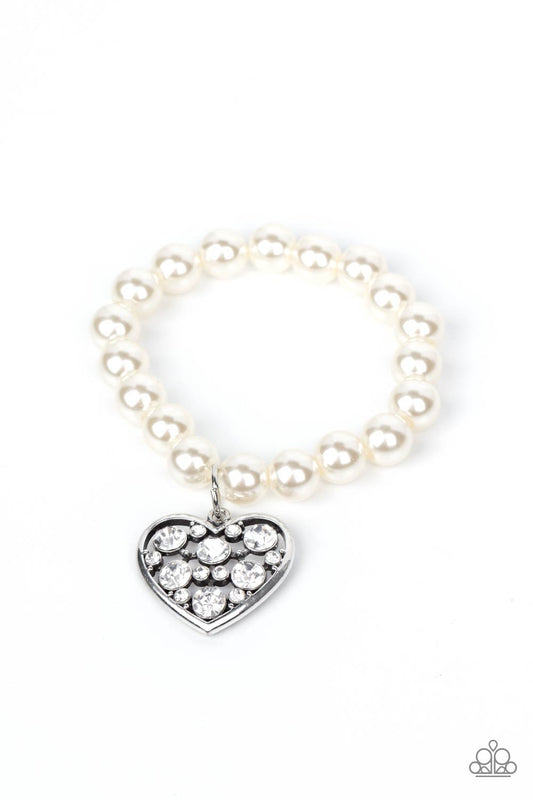 CUTELY CRUSHING - WHITE PEARL RHINESTONE HEART CHARM STRETCH BRACELET