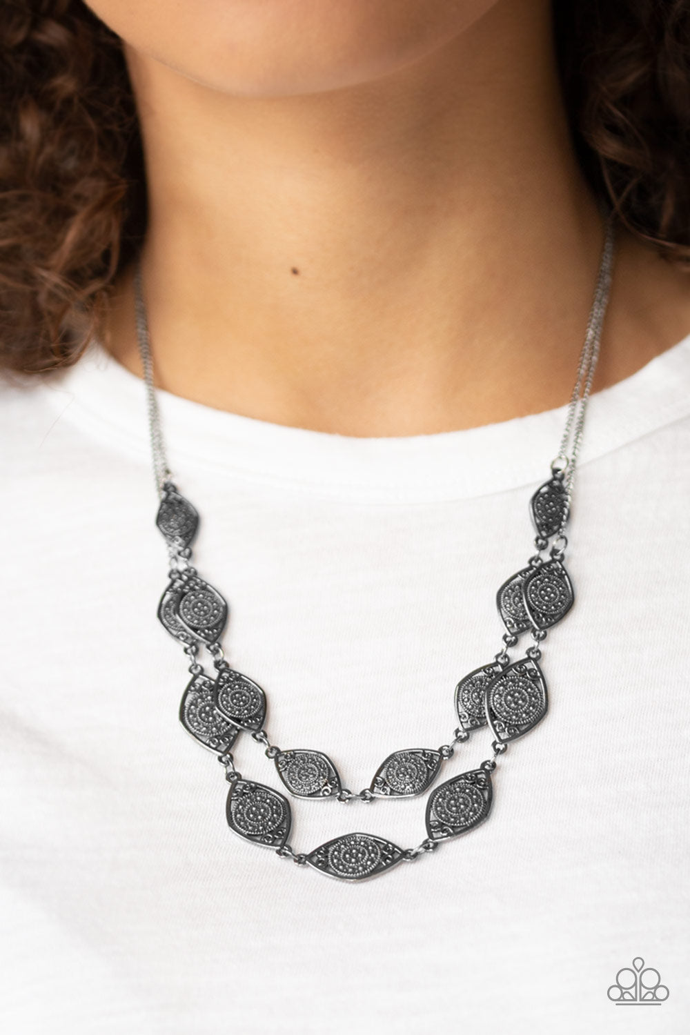 MAKE YOURSELF AT HOMESTEAD - SILVER TEXTURED MARQUISE DOUBLE LAYER NECKLACE