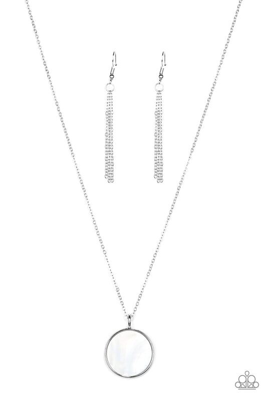SHIMMERING SEASHORES - WHITE SEA SHELL MOTHER OF PEARL NECKLACE