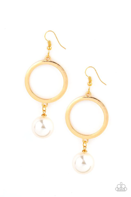 SOHO SOLO - GOLD CIRCLE WHITE PEARL HOOP EARRINGS